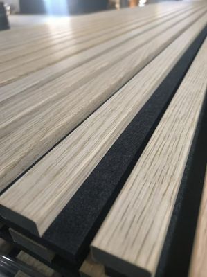 Grade E0 B2B Bulk Natural Wood Acoustic Wall Panels Akupanel Panel Soundproof 0.86-0.95 Sound Absorption Coefficient